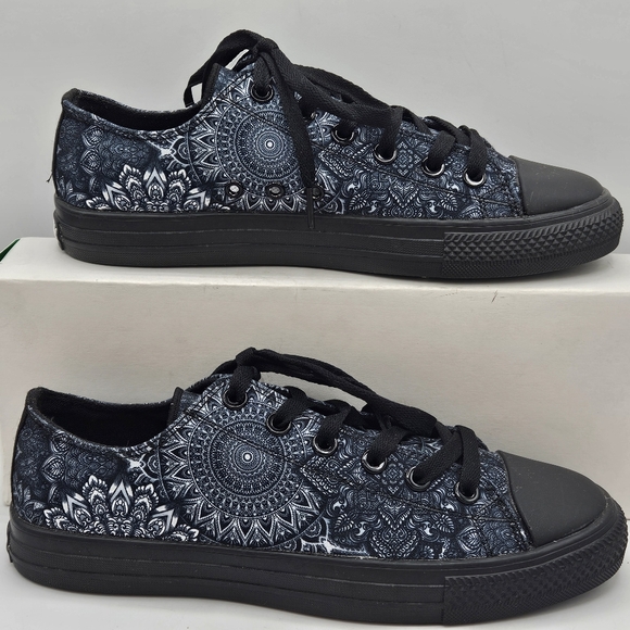 Yes We Vibe Blue And Black Mandala Sneakers Size 8.5-Women's, 7 -Men's - Picture 4 of 16